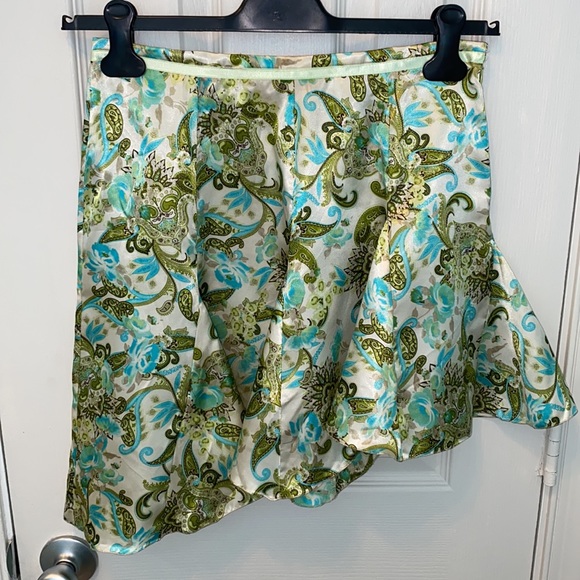 La Petite Francaise Asymmetrical Skirt - Picture 5 of 12